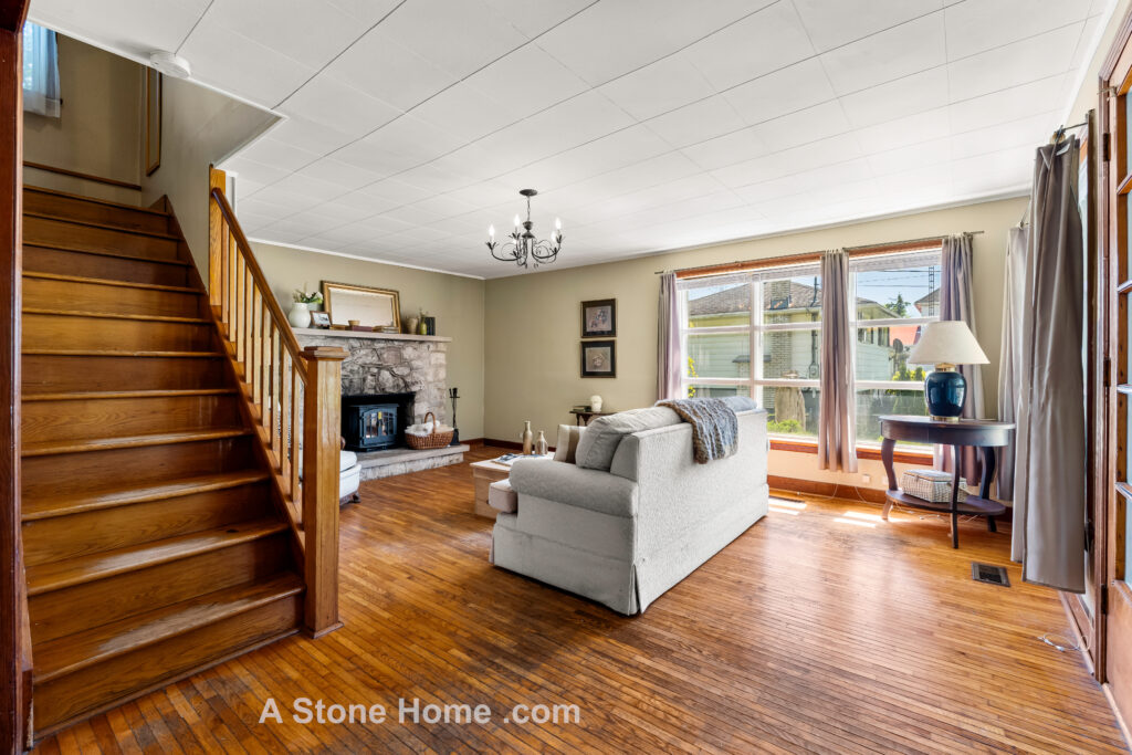 ontario stone home heritage property in tweed ontario dave chomitz for slale